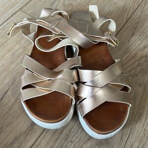 Mia size 8 rose gladiator sandals